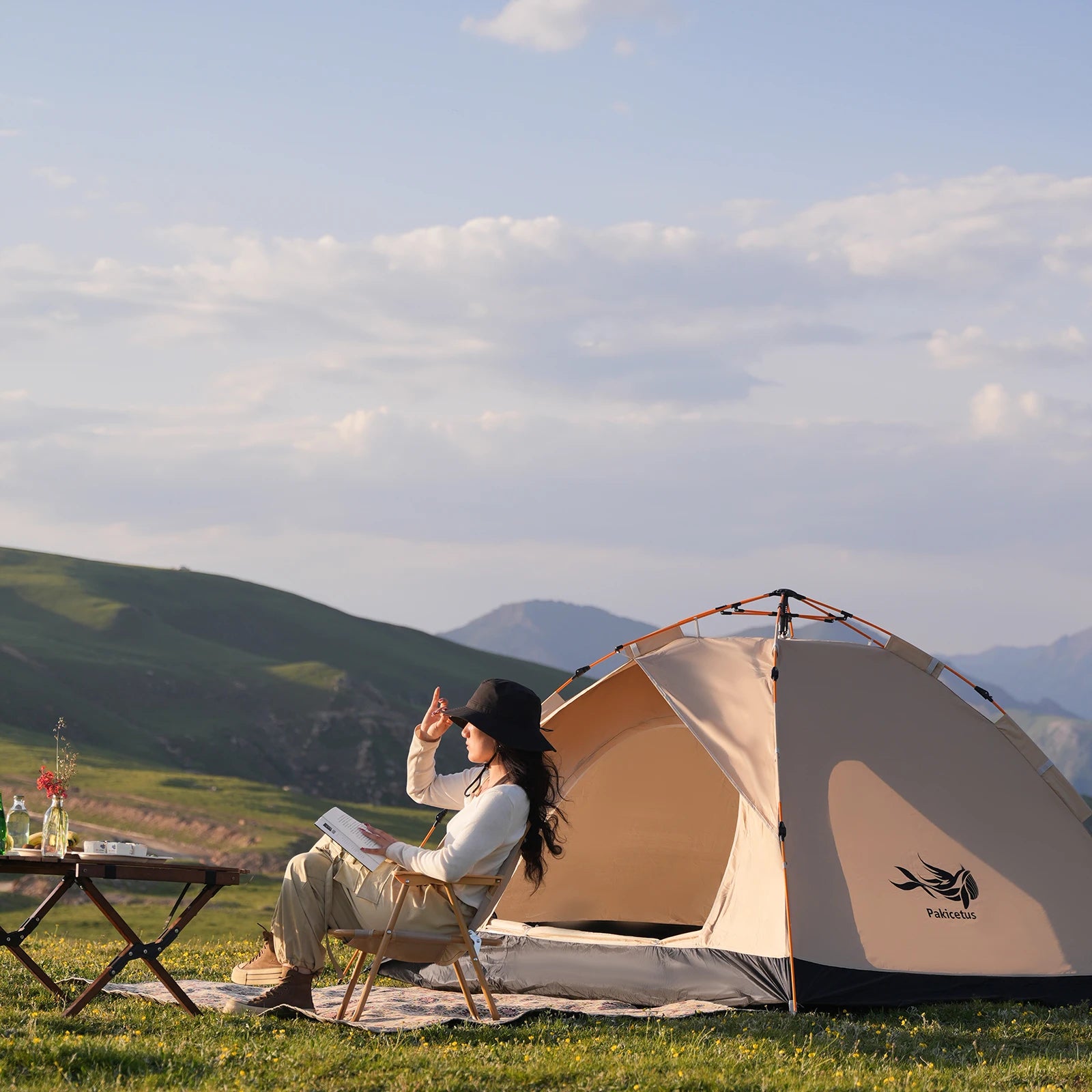 Lightweight 2-4 Person Camping Windproof Tents