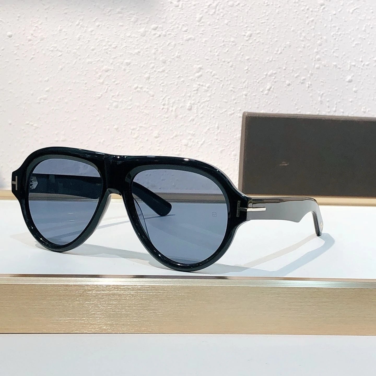 New High Class White Frame Sunglasses