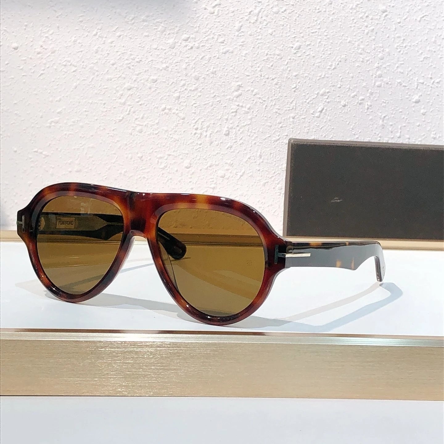 New High Class White Frame Sunglasses